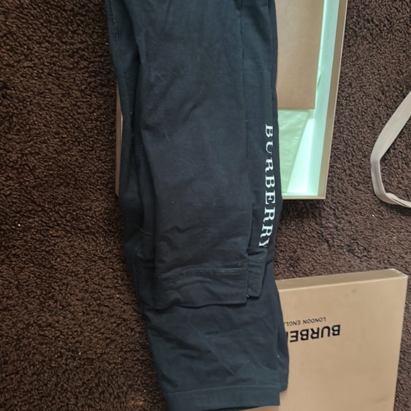 Real Burberry leggings never worn - Picture 4 of 4